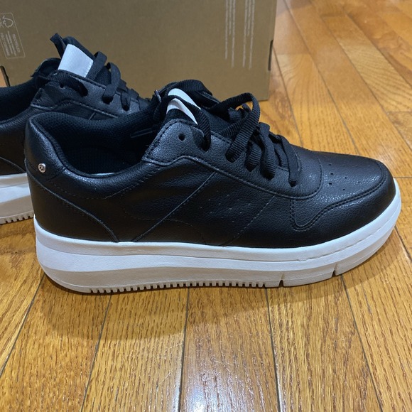 Dr. Scholl's Women's Savoy Sneaker Black Size 9.5 - Picture 2 of 8